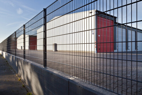 Doppelstabmattenzaun 6/5/6 Set 1,83m-22,5m l 9 Matten - 10 Pfosten-Zum Einbetonieren -Mit Abdeckflachleiste-Anthrazit